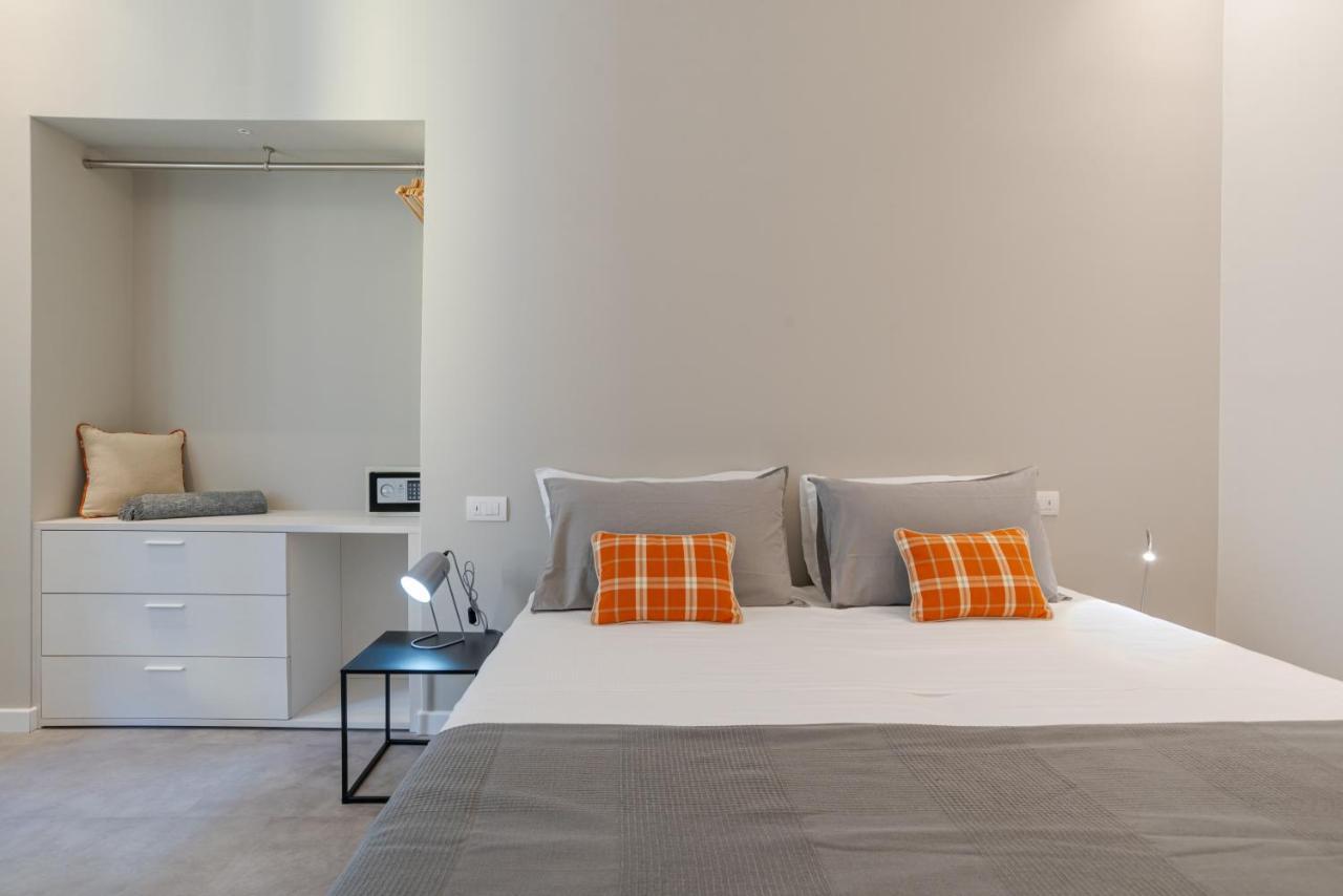 Suite Del Vescovo - By Myhomeinโกโม ภายนอก รูปภาพ
